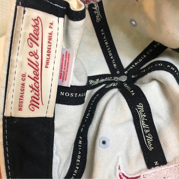 Chicago Bulls Hat Mitchell And Ness Adjustable Baseball Cap NBA Acid Wash Denim - Picture 6 of 13